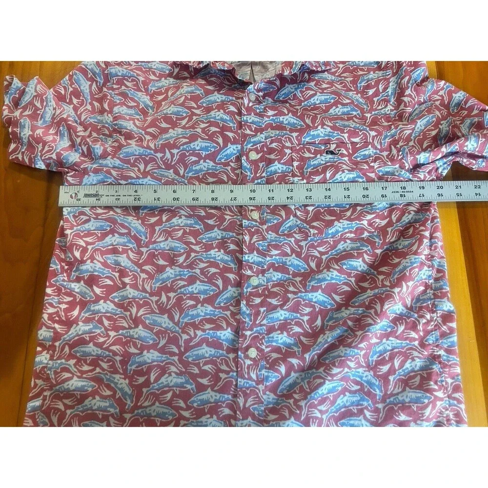 Vineyard Vines Classic Fit Tucker Button Down Shirt Small Shark Print Short Sl
